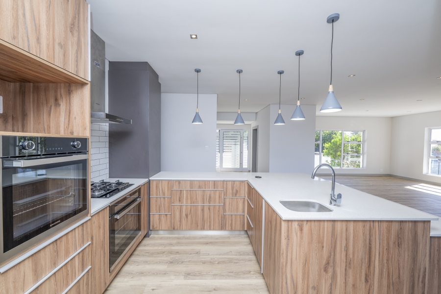 4 Bedroom Property for Sale in Welgemoed Western Cape